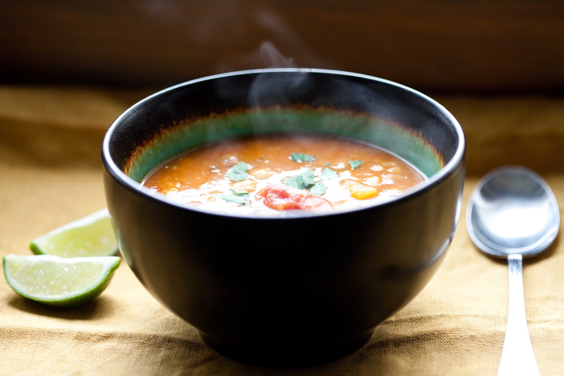 indyjska-zupa-z-ciecierzyca-ziemniakami-i-kalafiorem